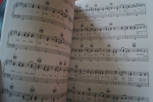 Dwight Yoakam - Gone (mit Poster) Songbook Notenbuch Piano Vocal Guitar PVG