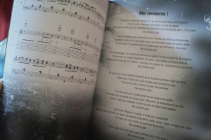 Pigalle - Best of Songbook Notenbuch Piano Vocal Guitar PVG