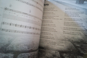 Pigalle - Best of Songbook Notenbuch Piano Vocal Guitar PVG
