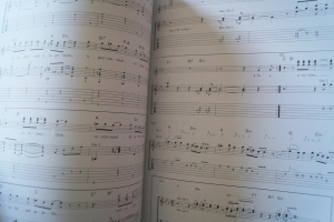 Queen - Make Music with Songbook Notenbuch Vocal Guitar