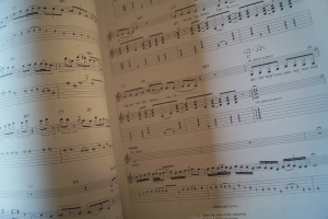 Eric Clapton - Unplugged (Guitar Play along, mit Audiocode) Songbook Vocal Guitar