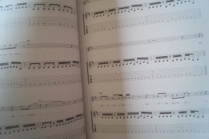 Bob Marley - Play Guitar with (neuere Ausgabe, mit CD) Songbook Notenbuch Vocal Guitar