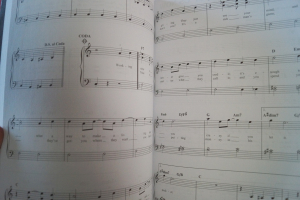 First 50 Movie Songs on Piano Songbook Notenbuch Easy Piano Vocal