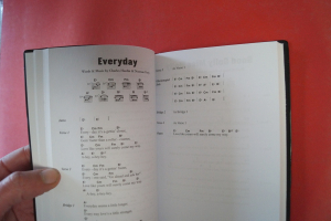 Little Black Songbook: Rock n Roll Songbook Vocal Guitar Chords