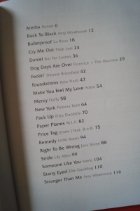 Back to Black plus 19 Top Hits Songbook Notenbuch Piano Vocal Guitar PVG