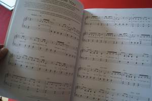 Really Easy Piano: New Chart Hits Volume 4 (mit Audiocode) Songbook Notenbuch Piano Vocal Guitar PVG