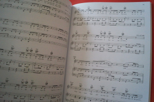 Chart Hits of 2016-2017 Songbook Notenbuch Piano Vocal Guitar PVG