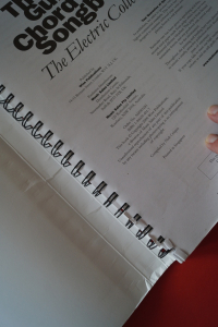 The Giant Guitar Chord Songbook (Electric) Songbook Vocal Guitar Chords