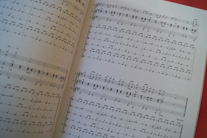Beat it Latin Guitar Groove Ensemble (mit Beilagen)Songbook Notenbuch Guitar Bass Percussion
