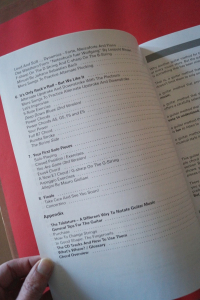 Acoustic Guitar from Beginner to Intermediate Level (mit CD) Gitarrenbuch