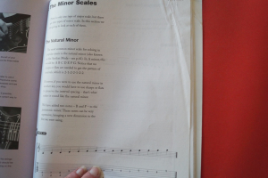 Fast Forward Guitar Scales (mit CD) Gitarrenbuch