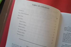 Scales & Arpeggios in Tablature for Guitar Volume 1 Gitarrenbuch