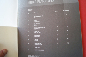 Chart Hits (Guitar Play along, mit CD) Gitarrenbuch