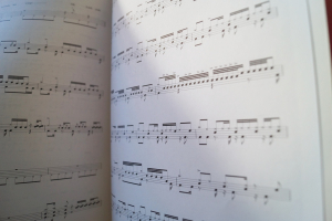 Hard Rock (alte Ausgabe, Drum Play along, mit CD) Drums