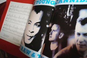 Fine Young Cannibals - The Raw & The Cooked (mit Poster) Songbook Notenbuch Piano Vocal Guitar PVG