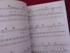 Genesis - Deluxe Anthology Songbook Notenbuch Piano Vocal Guitar PVG