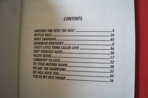 Queen - The New Best of Songbook Notenbuch Piano Vocal Guitar PVG