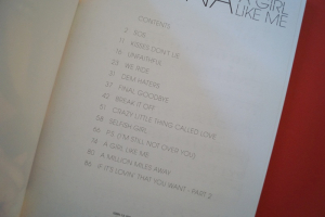 Rihanna - A Girl like me Songbook Notenbuch Piano Vocal Guitar PVG