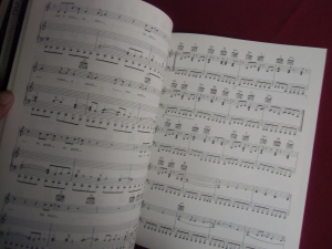 Van Halen - OU812 (ältere Ausgabe) Songbook Notenbuch Piano Vocal Guitar PVG