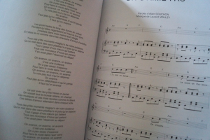 Alain Souchon - 32 Chansons Songbook Notenbuch Piano Vocal Guitar PVG